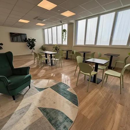 Space 101 & アパート