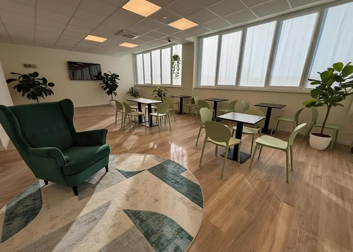 Space 101 & アパート